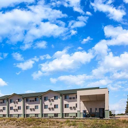 Super 8 By Wyndham Pueblo Hotell Eksteriør bilde