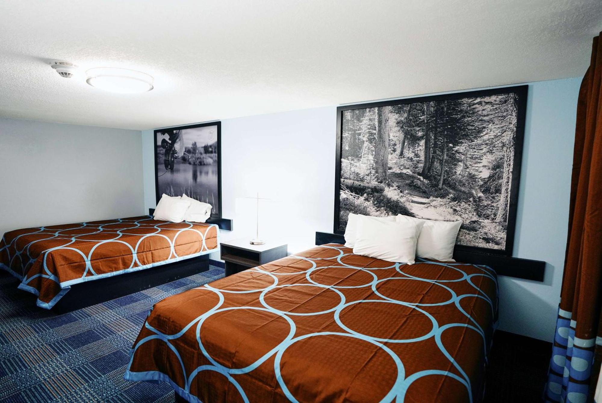 Super 8 By Wyndham Pueblo Hotell Eksteriør bilde